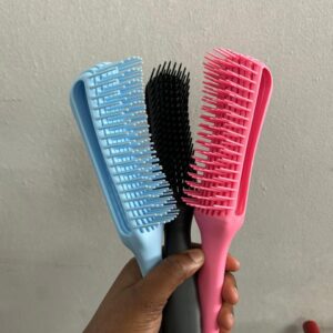 Detangling brush - 240